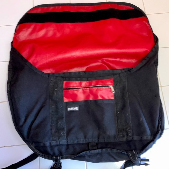 Chrome Industries Messenger Bag - Picture 2 of 9